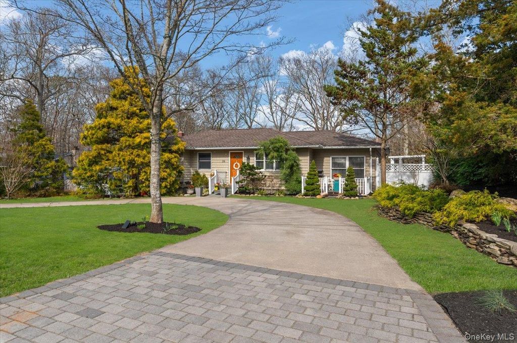 26 Bittersweet Avenue, Hampton Bays, NY 11946