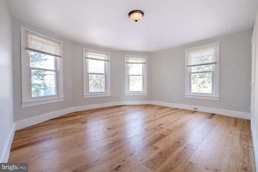 Image 19 of property listing at 235 NORTH BLVD, Salisbury, MD 21801