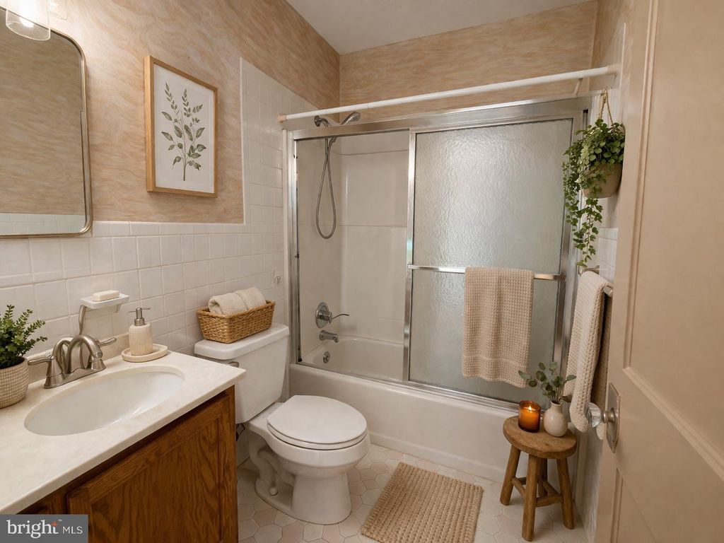 Image 3 of property listing at 235 NORTH BLVD, Salisbury, MD 21801