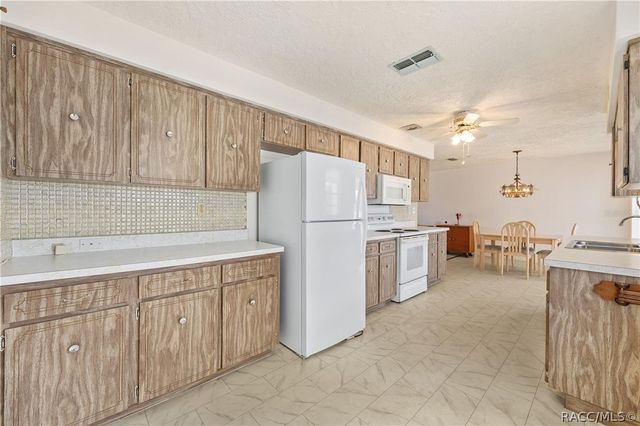 216 S Barbour Street, Beverly Hills, FL 34465