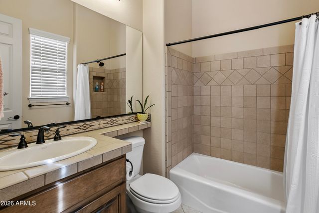 5233 S HUACHUCA Place, Chandler, AZ 85249