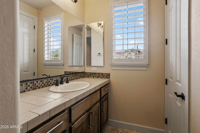 5233 S HUACHUCA Place, Chandler, AZ 85249