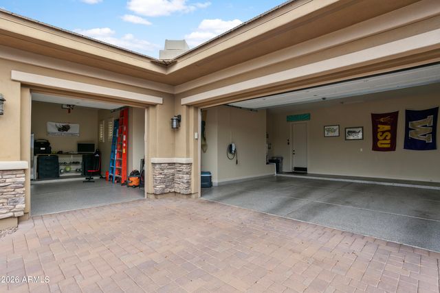 5233 S HUACHUCA Place, Chandler, AZ 85249