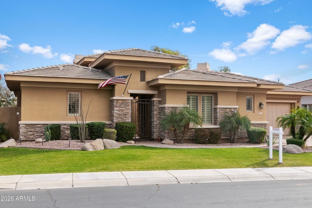 5233 S HUACHUCA Place, Chandler, AZ 85249