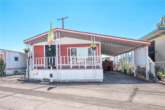 1045 N Azusa 79, Covina, CA 91722