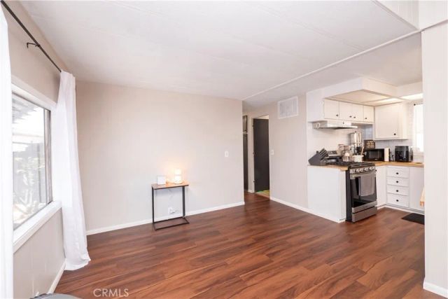 1045 N Azusa 79, Covina, CA 91722