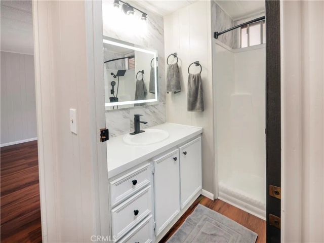 1045 N Azusa 79, Covina, CA 91722
