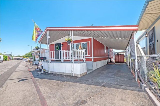 1045 N Azusa 79, Covina, CA 91722