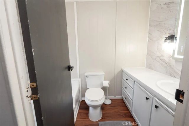 1045 N Azusa 79, Covina, CA 91722