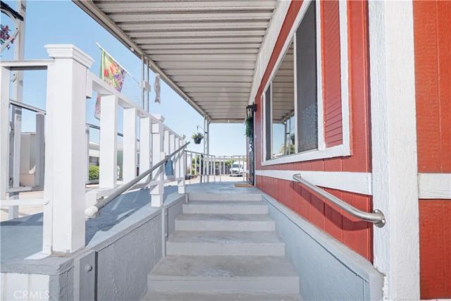 1045 N Azusa 79, Covina, CA 91722
