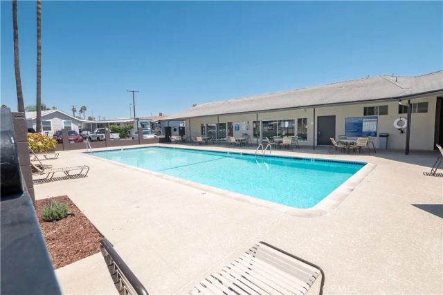 1045 N Azusa 79, Covina, CA 91722