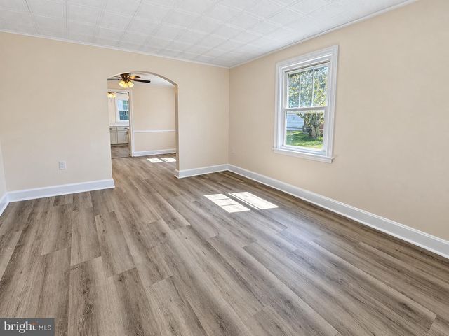 8921 YELLOW SPRINGS RD, Frederick, MD 21702