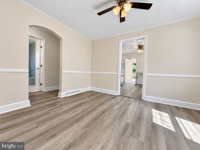 8921 YELLOW SPRINGS RD, Frederick, MD 21702