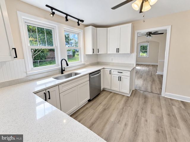8921 YELLOW SPRINGS RD, Frederick, MD 21702