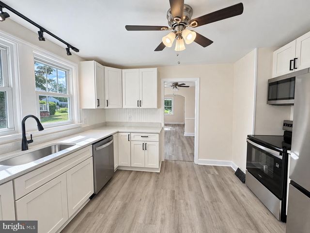 8921 YELLOW SPRINGS RD, Frederick, MD 21702