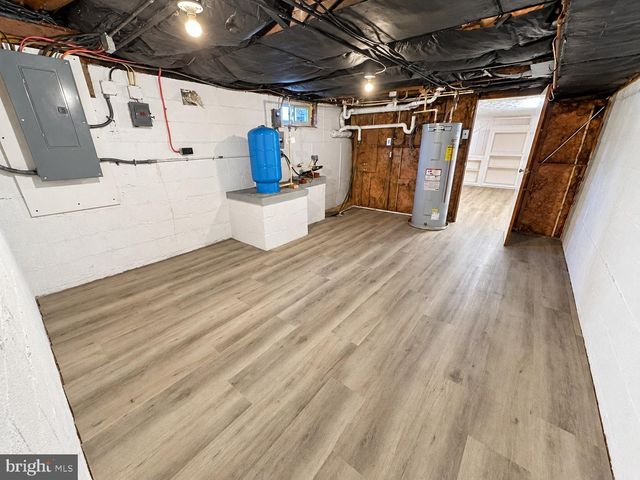 8921 YELLOW SPRINGS RD, Frederick, MD 21702