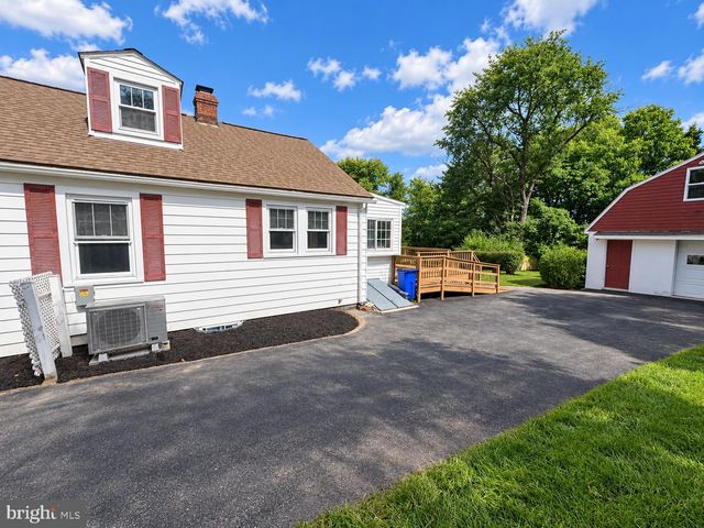 8921 YELLOW SPRINGS RD, Frederick, MD 21702