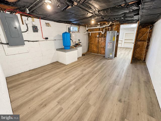8921 YELLOW SPRINGS RD, Frederick, MD 21702