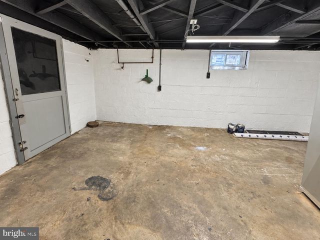 8921 YELLOW SPRINGS RD, Frederick, MD 21702