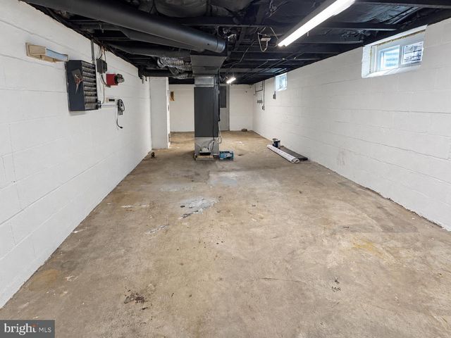 8921 YELLOW SPRINGS RD, Frederick, MD 21702