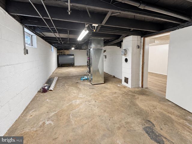 8921 YELLOW SPRINGS RD, Frederick, MD 21702