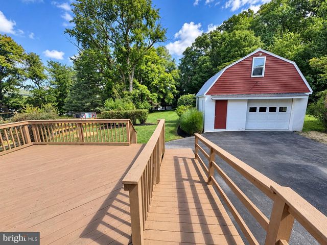 8921 YELLOW SPRINGS RD, Frederick, MD 21702