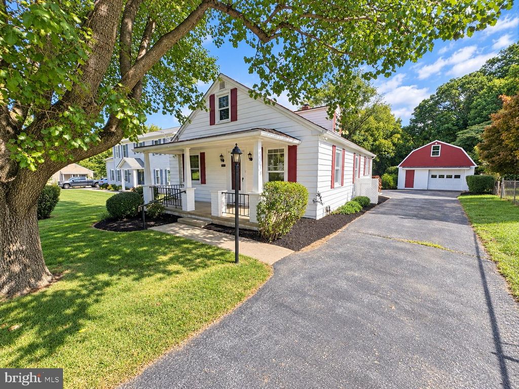 8921 YELLOW SPRINGS RD, Frederick, MD 21702