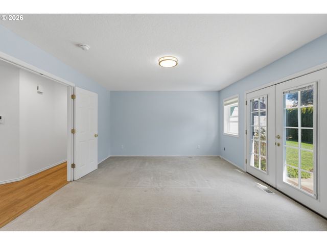16560 Noble Dr, Oregon City, OR 97045