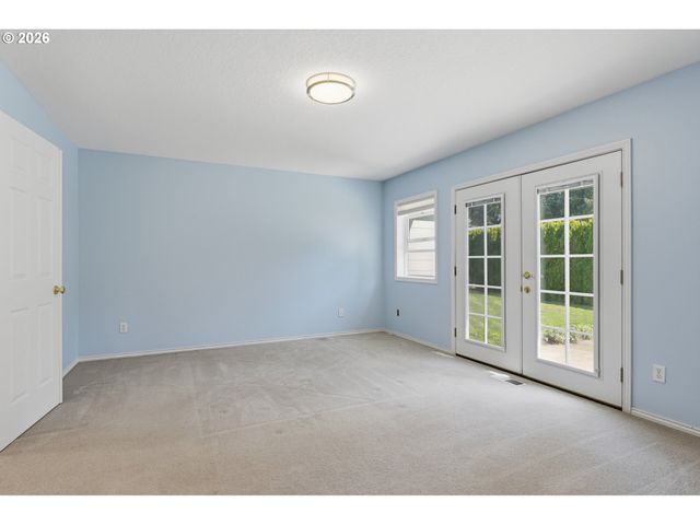 16560 Noble Dr, Oregon City, OR 97045
