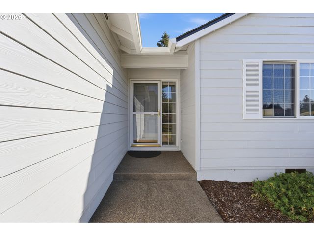 16560 Noble Dr, Oregon City, OR 97045