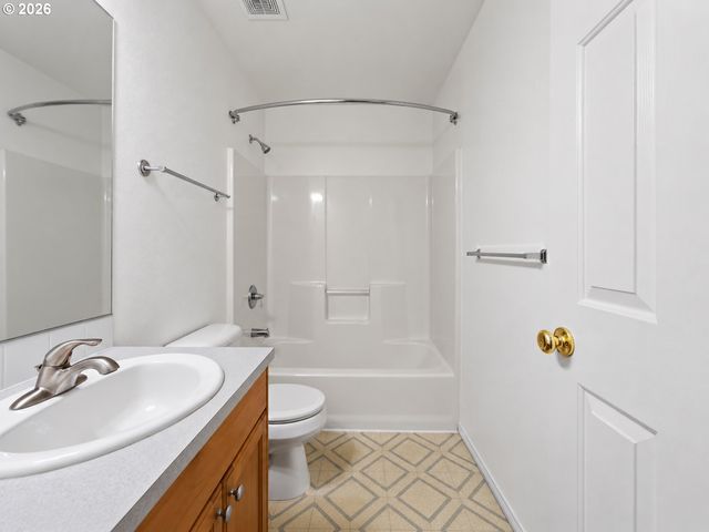16560 Noble Dr, Oregon City, OR 97045
