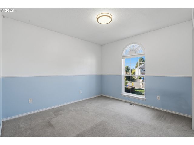 16560 Noble Dr, Oregon City, OR 97045