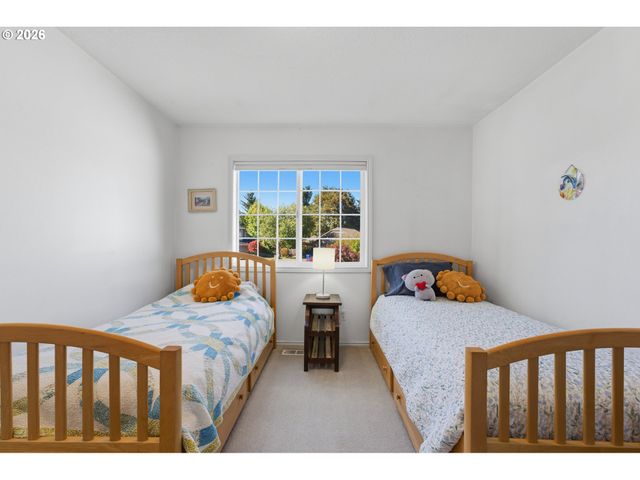 16560 Noble Dr, Oregon City, OR 97045