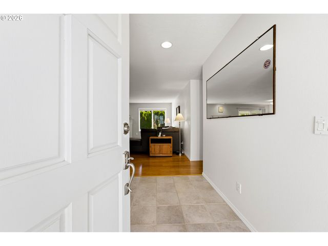 16560 Noble Dr, Oregon City, OR 97045