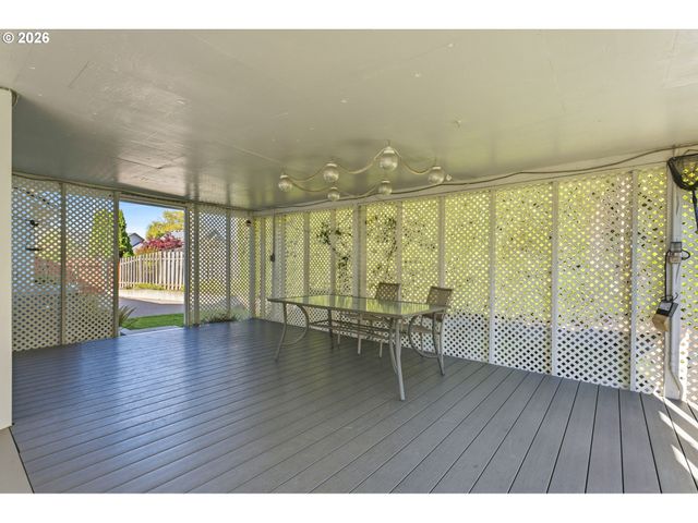 16560 Noble Dr, Oregon City, OR 97045