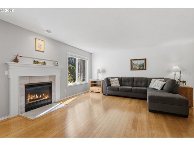16560 Noble Dr, Oregon City, OR 97045