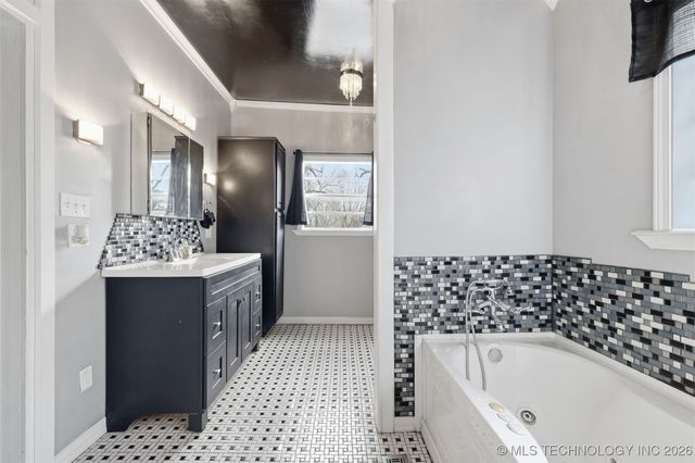 1308 SE 7th Street N, Wagoner, OK 74467