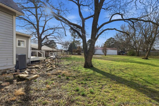 1308 SE 7th Street N, Wagoner, OK 74467