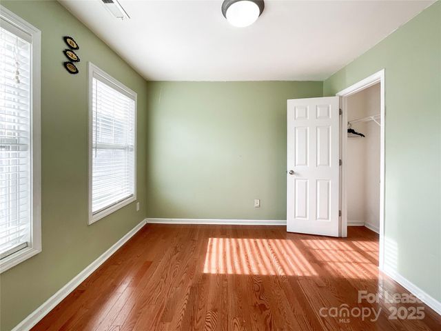 3021 Gloxinia Road, Charlotte, NC 28215