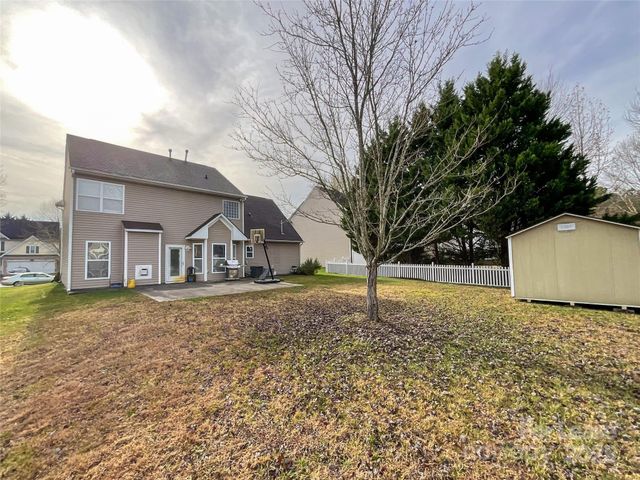 3021 Gloxinia Road, Charlotte, NC 28215