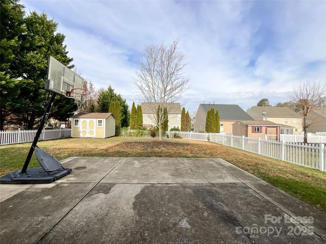 3021 Gloxinia Road, Charlotte, NC 28215