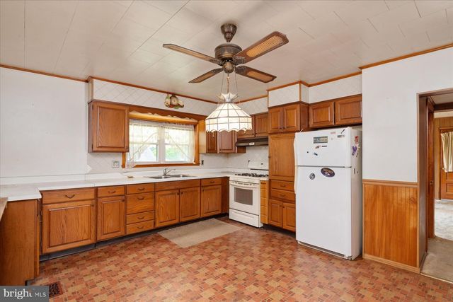 212 CHARLES ST, Baltimore, MD 21225