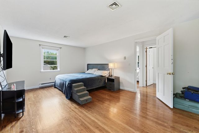 131 Beacon Hill Rd, West Springfield, MA 01089