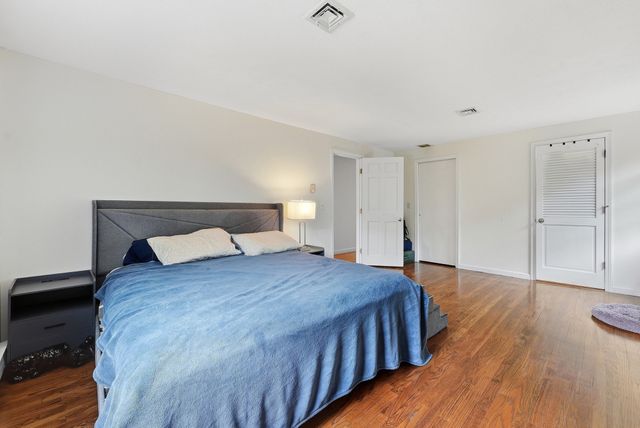 131 Beacon Hill Rd, West Springfield, MA 01089