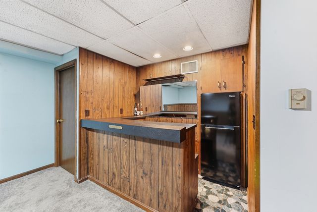 131 Beacon Hill Rd, West Springfield, MA 01089