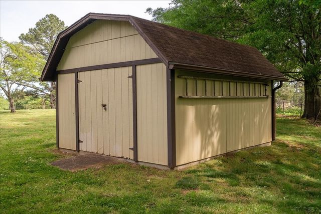 256 Ramah Rd, Loretto, TN 38469