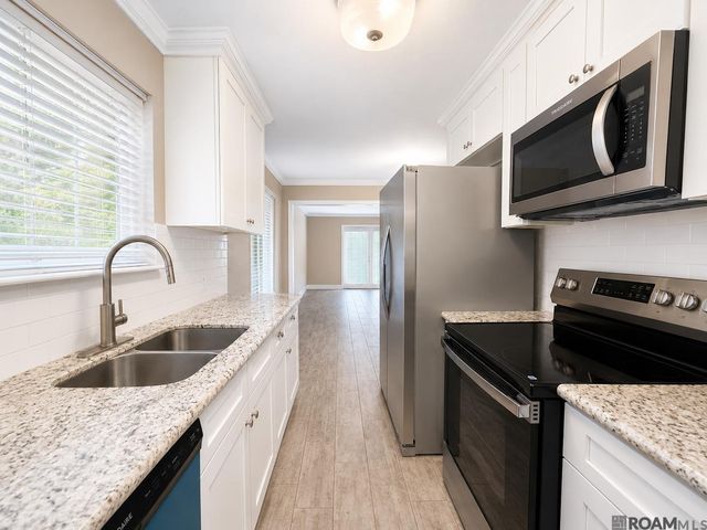 10741 Carmel Dr, Central, LA 70818