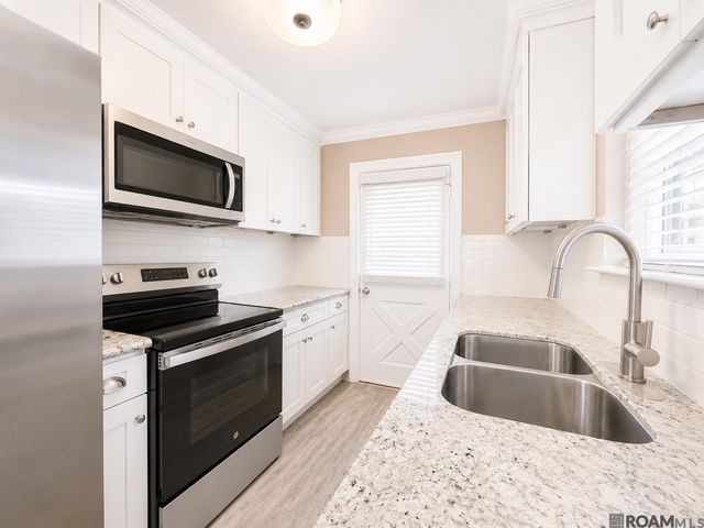 10741 Carmel Dr, Central, LA 70818