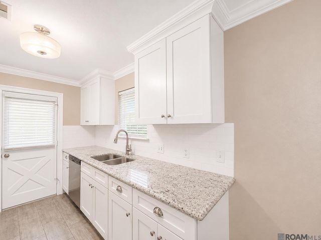 10741 Carmel Dr, Central, LA 70818
