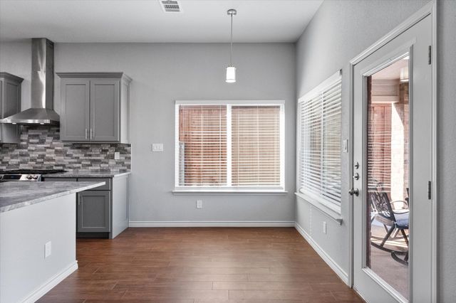 2211 Stennett Drive, Arlington, TX 76006